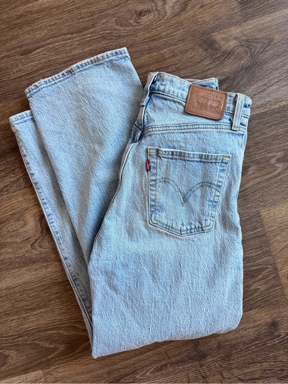 Levi’s Ribcage Straight Ankle Jeans